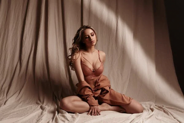 सेक्स की भूख ने मुझे रंडी बना दिया -2 | Xxx Group Antarvasna Chudai Ki Kahani